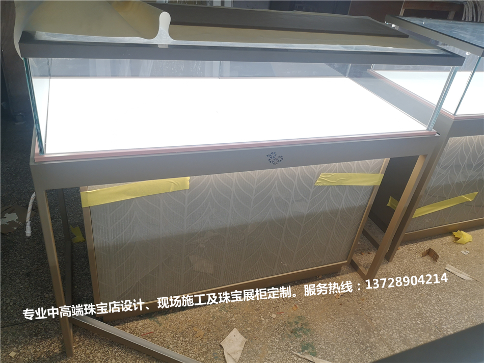 钻石小鸟苏州爱琴海购物公园店-珠宝展示空间-365电子游戏-珠宝展柜设计|珠宝展柜生产厂家-