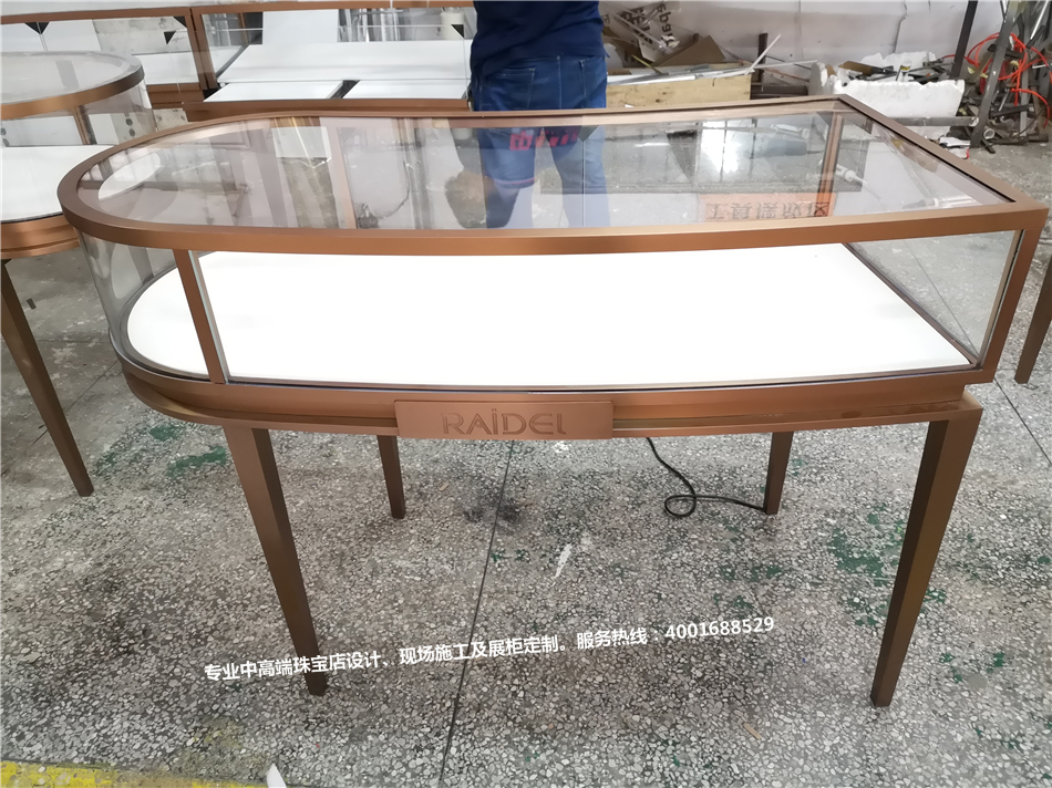 1593769483192970.jpg 鑫雅艺珠宝眼镜水贝金展展厅-奢侈品展示空间-365电子游戏-珠宝展柜设计|珠宝展柜生产厂家-