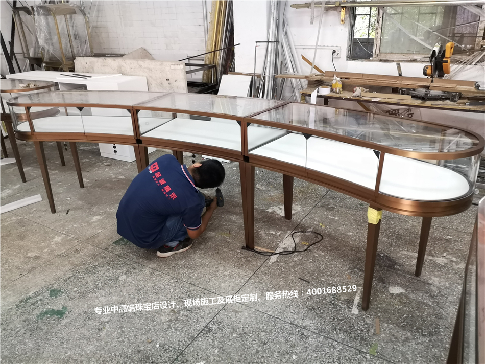 1593769484173388.jpg 鑫雅艺珠宝眼镜水贝金展展厅-奢侈品展示空间-365电子游戏-珠宝展柜设计|珠宝展柜生产厂家-