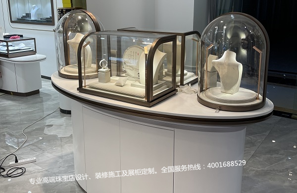 珠宝展柜的名目怎样挑。。。。？？？？？